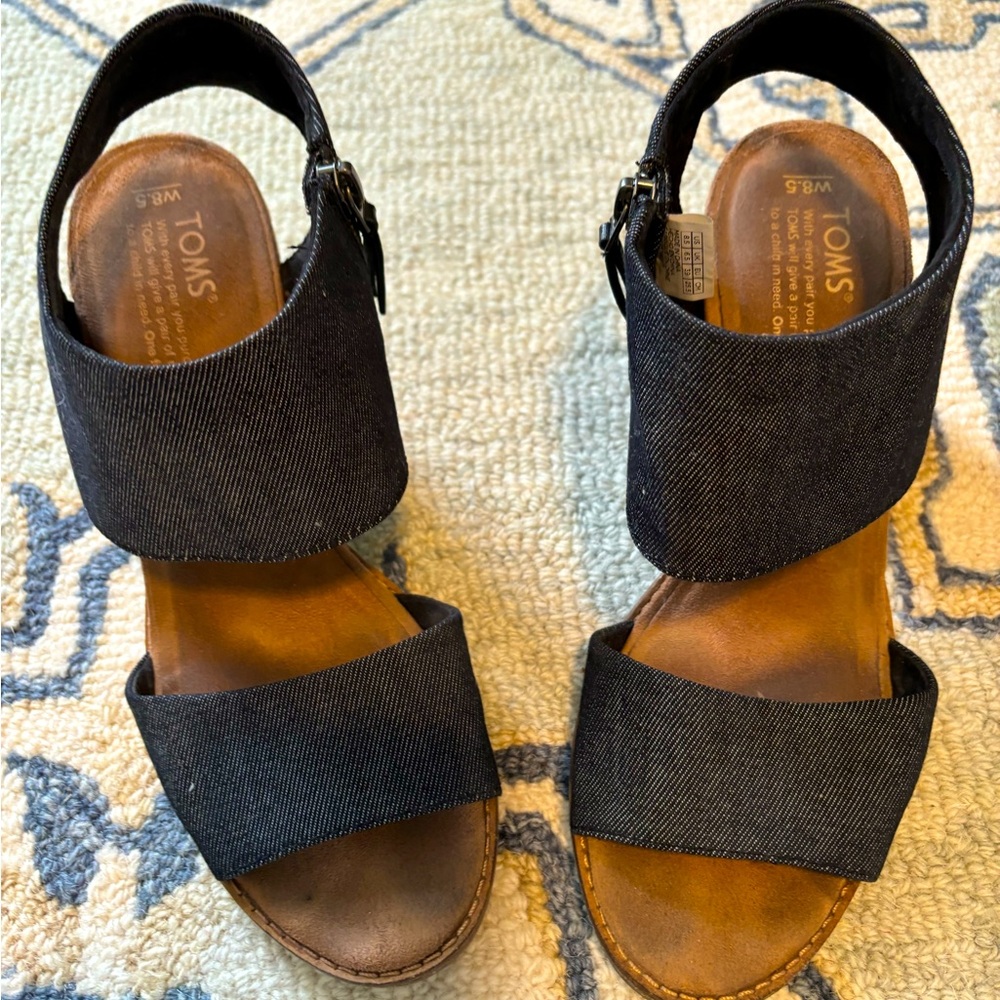 Cute Toms black denim chunky heel sandals.